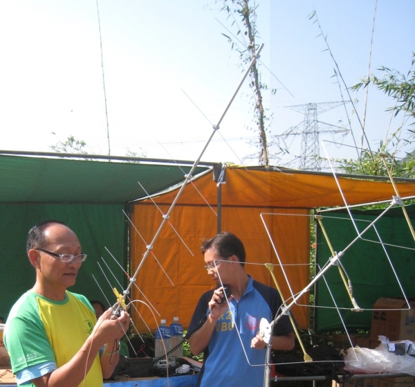 0-0 HO68-2010-11--07-bbq vbu.jpg