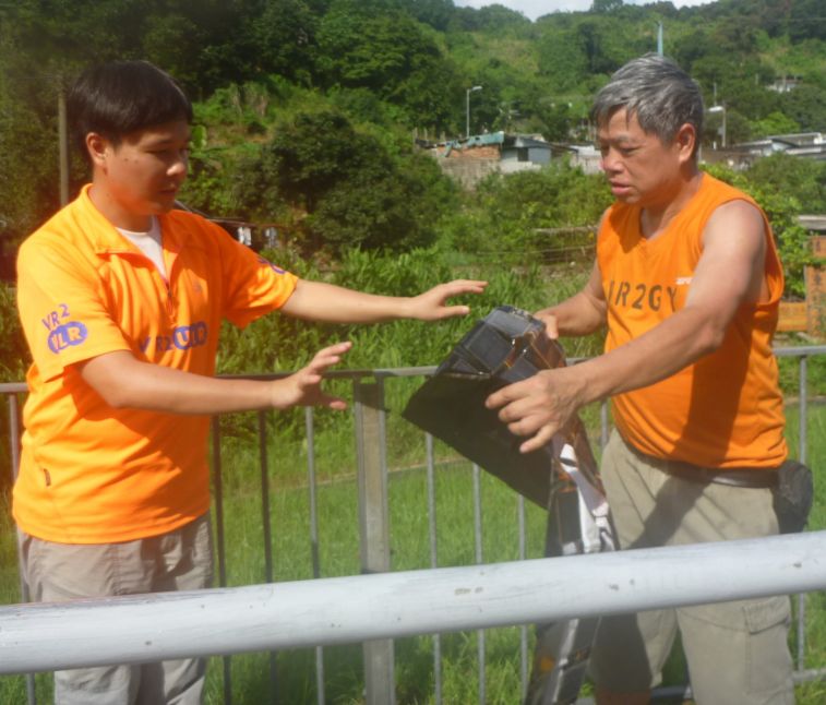 03-010  可摺便攜光伏電池直推手機---.jpg