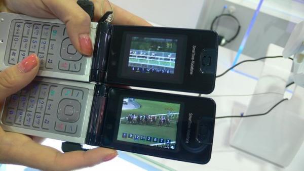 Smartone Vodafone 與 3 Streaming 比併