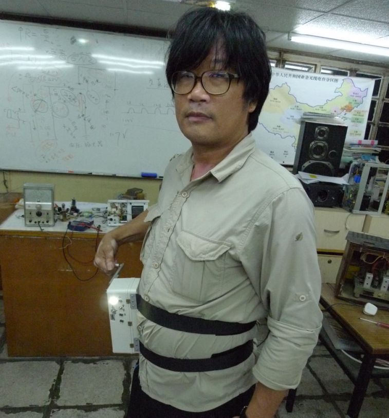 5-006 首創掛腰手搖發電.jpg