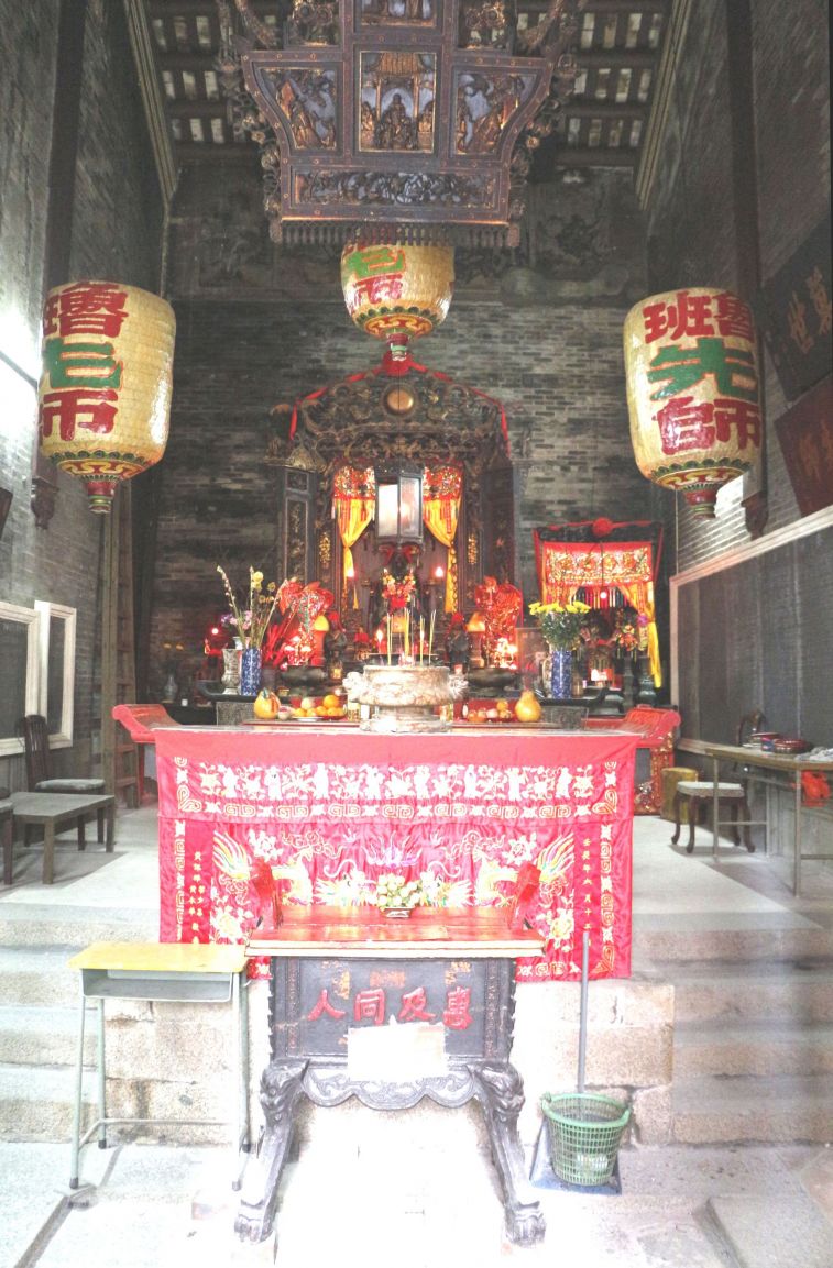 堂內香案01.jpg