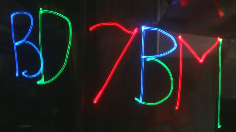 886.jpg