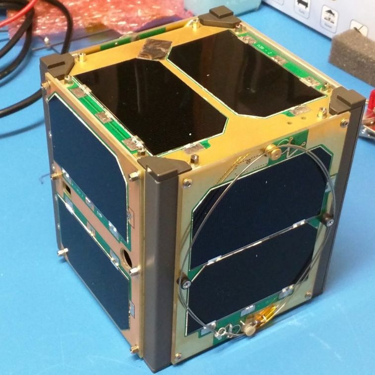 998 radfxsat-fox-1b-cubesat.jpg